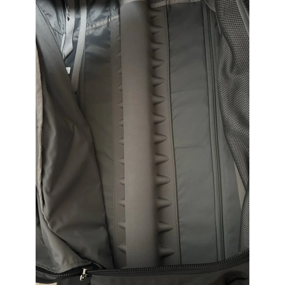 Mont-Bell Duffle Bag With Wheels Model 100 For Travel Luggage Large Black